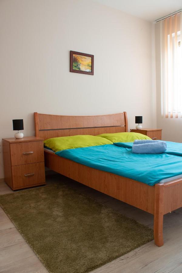 Titan Apartman ยูลา ภายนอก รูปภาพ